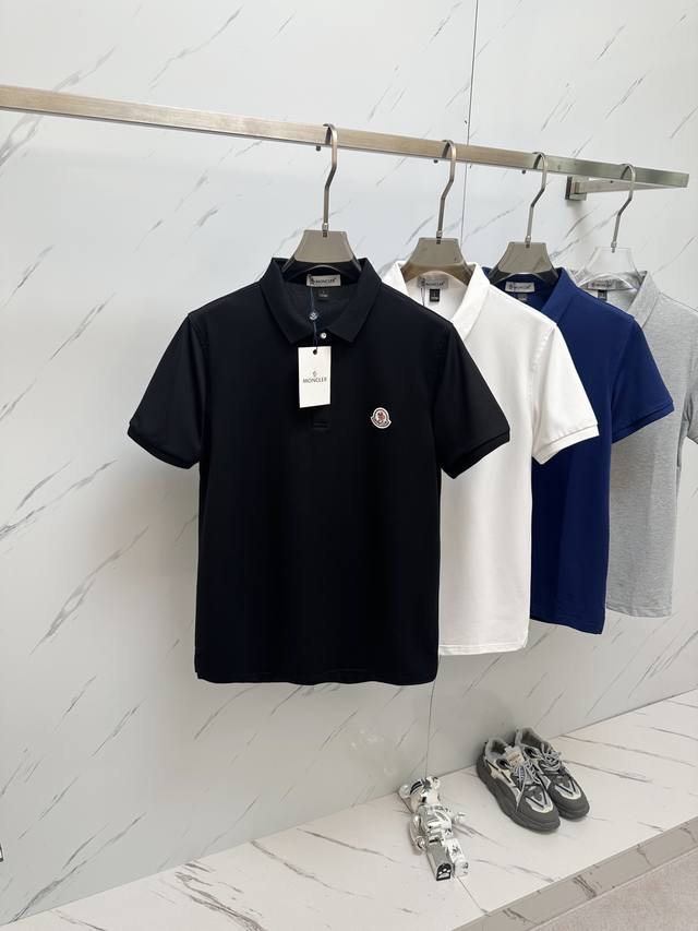 2024 蒙口moncler 最新最顶级版本polo衫短袖，最顶级的品质.玉蚕丝 顶级制作工艺进口面料，专柜款独特设计，采用进口高端订制进口手感一流！！码数：M