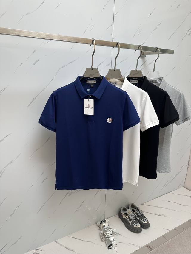 2024 蒙口moncler 最新最顶级版本polo衫短袖，最顶级的品质.玉蚕丝 顶级制作工艺进口面料，专柜款独特设计，采用进口高端订制进口手感一流！！码数：M