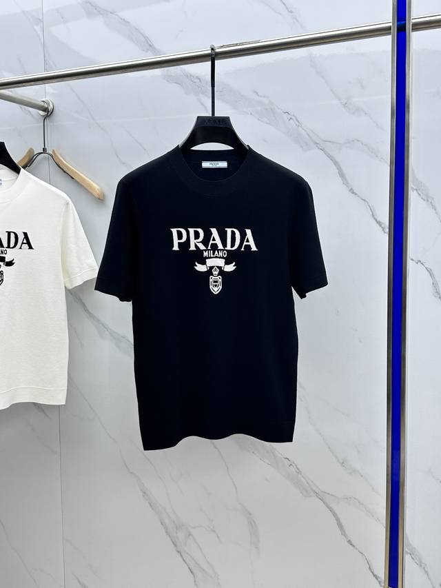 品质好款prada 普拉达 2024Ss秋冬半袖针织毛衫系列！休闲商务外穿 内搭必备款，精选上等-精纺绵羊毛混纺面料，面料手感细腻，贴身舒适不扎肉，上身版型好