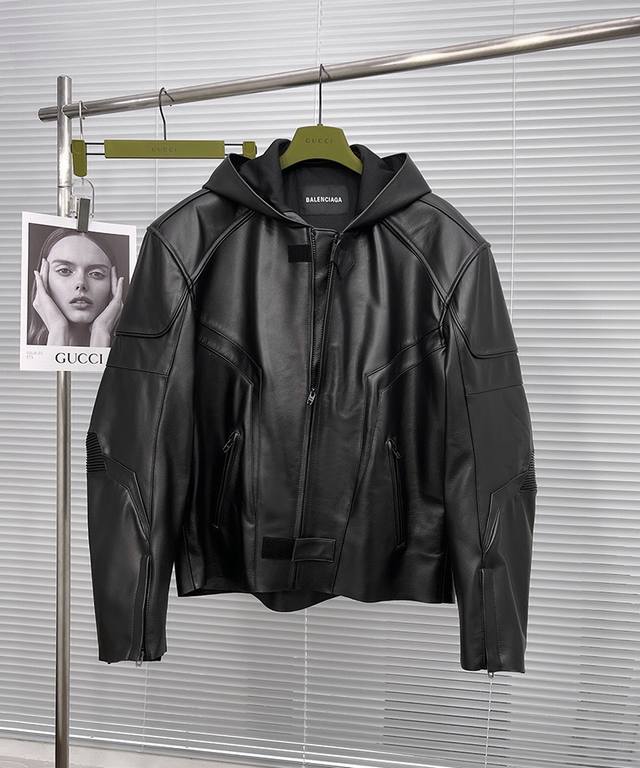 皮衣 王炸24 Fw 机车皮衣系列 巴黎世家 赛车服皮衣 材质：进口小牛皮 版型：Oversize 阔版版型 内侧里布设计非常有特色 辅料：铝合金非市场版本