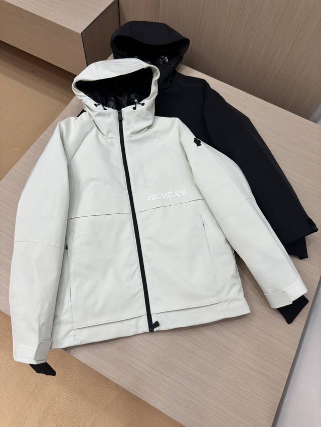 羽绒服 代工厂出口级别订单货品.品相完美.Mon*Ler Grenble压胶滑雪羽绒服 彰显造型气质的不朽传奇.极致款的休闲户外型羽绒服,寒风凛冽的冬季让您拥