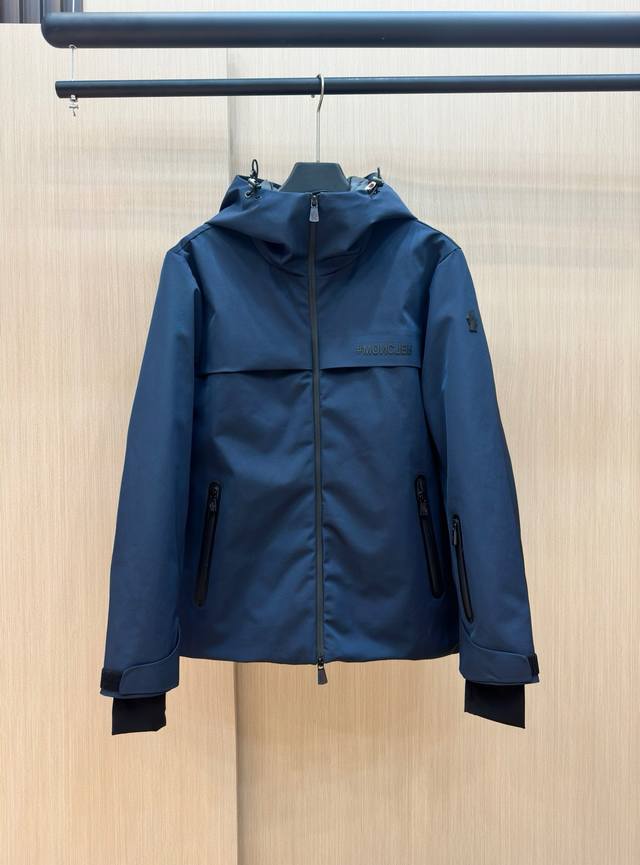 羽绒服 代工厂出口级别订单货品.品相完美.2024秋冬mon*Ler Grenble压胶滑雪羽绒服 彰显造型气质的不朽传奇.极致款的休闲户外型羽绒服,寒风凛冽