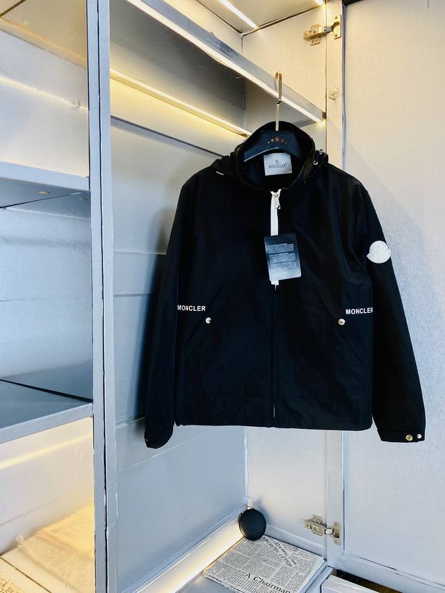 官网原单货 可穿190斤蒙口moncler 2024秋款！新款外套夹克 高版本高品质 原版面料网红明星同款 开模定制五金辅料 感非常舒服 超级百搭好看的一款外套