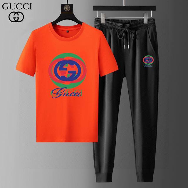 Gucci 古奇 胖子福音 2024官网同款.世界知名奢侈品牌.夏季男士 双丝光 高品质货套装 采用进口原单面料 ，当季时尚潮流款，百搭爆款。简洁大方，精密的车