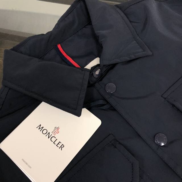 Moncler 夹克 藏青色 细节图