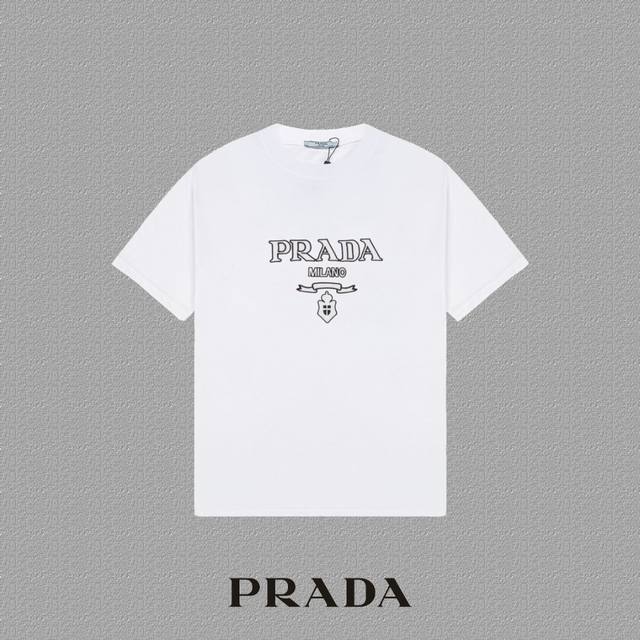 Prada 普拉达] 2024Fw短袖t恤 刺绣工艺 高端32S双纱260克面料 重磅面料 定制拉架罗纹同缸同染 三标齐全 男女同款 颜色：黑色 白色 尺码：S