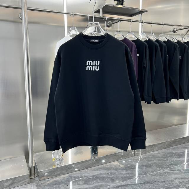 Miu Miu 2024秋冬新款 立体牙刷绣花圆领卫衣 420克定制面料 男女同款 S M L Xl Xxl 五个码 黑色 米灰色