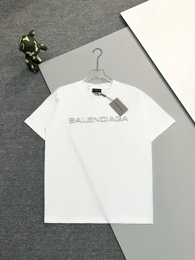 高版本]Balenciaga*巴黎世家 烧花刺绣字母短袖t恤 *宽松版型 客供订织23支双纱260克纯棉面料 此面料要明显好于普通纱的面料 由于纱线的均匀度高