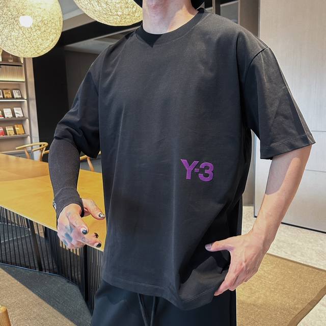 Y-3* 顶级版本 2024秋冬新品加厚290克短袖 火爆上市啦 定制顶级优选洗水棉面料 上身舒适度高 专柜同款装饰 轻奢内敛低调奢华 内搭外穿轻松驾驭不挑人