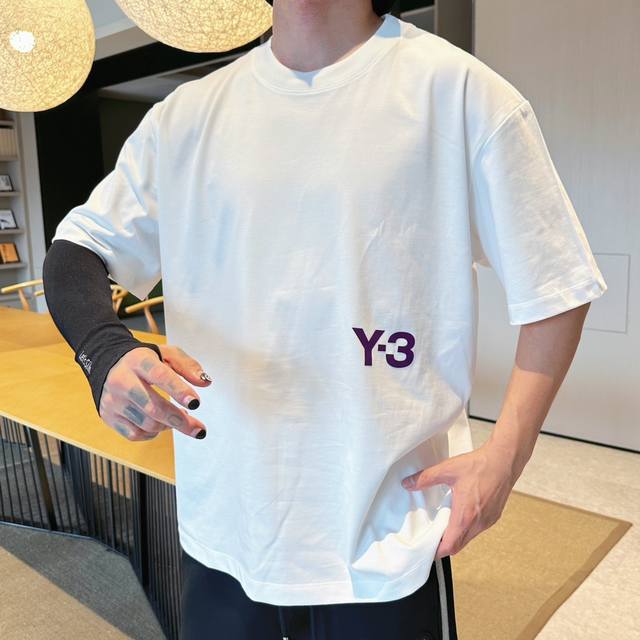 Y-3* 顶级版本 2024秋冬新品加厚290克短袖 火爆上市啦 定制顶级优选洗水棉面料 上身舒适度高 专柜同款装饰 轻奢内敛低调奢华 内搭外穿轻松驾驭不挑人