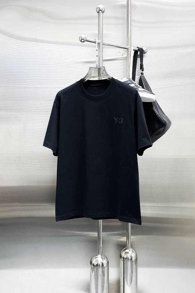 Y-3* 顶级版本 2024秋冬新品加厚290克短袖 火爆上市啦 定制顶级优选洗水棉面料 上身舒适度高 专柜同款装饰 轻奢内敛低调奢华 内搭外穿轻松驾驭不挑人