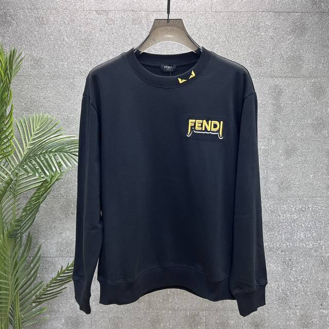 Fend*新款万针刺绣圆领卫衣 颜色：黑色，白色 码数：S-Xl