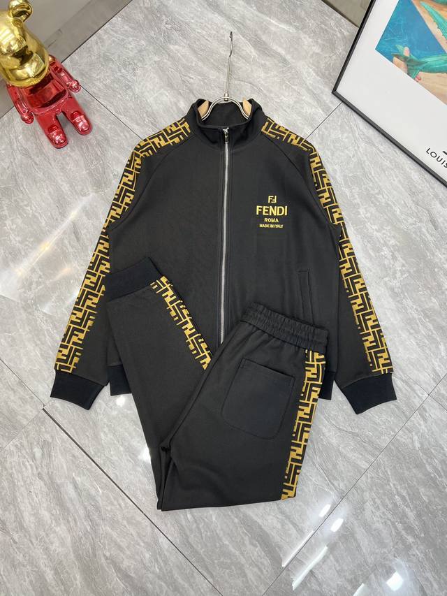 Fendi 芬迪 2025秋冬新品 三标齐全 卫衣卫裤时尚休闲套装 好货不用过多介绍 看细节 专柜码数：M-3Xl 175 140建议l，