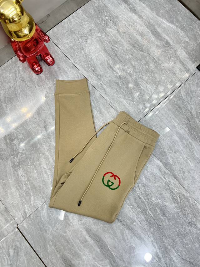 Gucci 古奇 2025秋冬新品 三标齐全 立体植绒工艺 休闲裤 好货不用过多介绍 看细节 专柜码数：M-Xxxl 175 140上身l