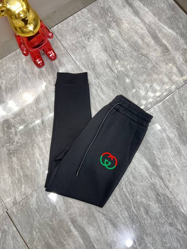 Gucci 古奇 2025秋冬新品 三标齐全 立体植绒工艺 休闲裤 好货不用过多介绍 看细节 专柜码数：M-Xxxl 175 140上身l