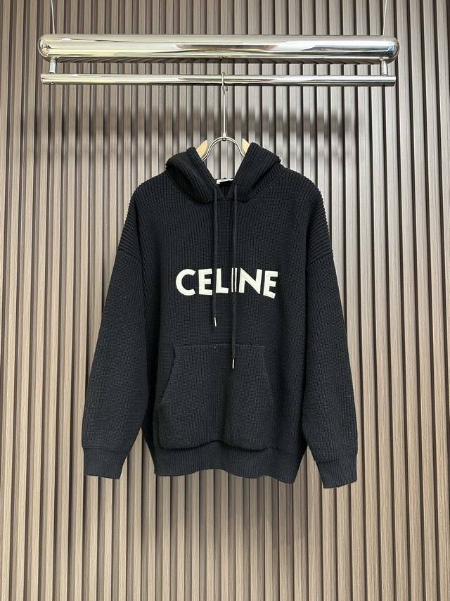 Celine 字母连帽毛衣，简约精致的时髦感永不过时，100％羊毛精心打造 罗纹织法精密细腻，宽松落肩版型剪裁不挑人 撞色字母logo装饰 满足日常look搭配