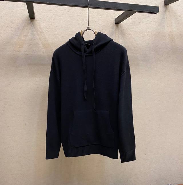 品牌原型 Zegna Z家系列 ！ 爆款出货了 重磅加厚羊毛套头连帽毛衫、定制羊毛纱线、做工精致又蓬松，完全不会有扎感，粗纺羊绒风格100%羊毛 保暖性超好 7