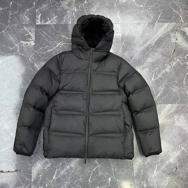 特级羽绒moncler Masac男士短款羽绒夹克外套.面料控必入单品.2024全新科技面料.极致轻量化.超轻超白鹅颈绒填充.清洁度天花板.850+蓬松度. 特