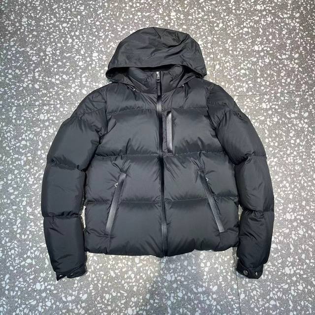 广州高版本 Moncler 蒙口新款besbre拉链立领羽绒服夹克 颜色：咖色，黑色 尺码：2 3 4 5 6