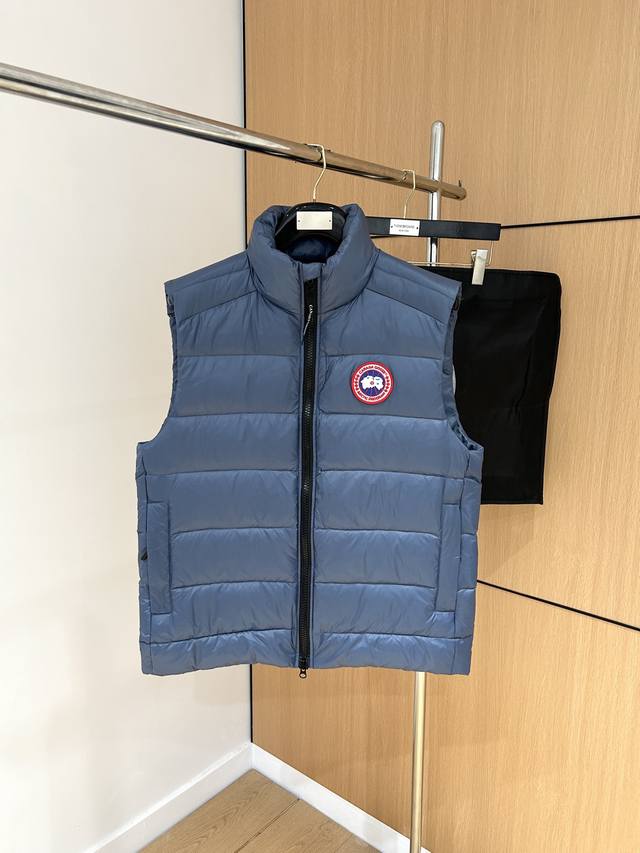 加拿大鹅 Canada Goose 秋冬新款羽绒马甲 最高版本非市场版本 搭配毛衣 卫衣 保暖同时毫无束缚感 采用国标95白鸭绒 轻薄飘逸 给你全方位的温暖！