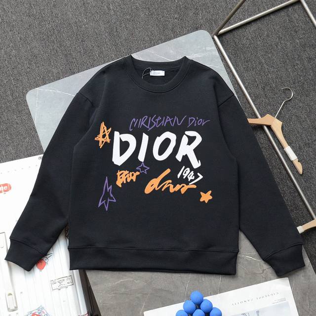 Dior 迪奥印花圆领毛圈卫衣 1:1对版面料420克毛圈高克重百分百纯棉 提前做过预缩水1×1双纱洗一辈子都不会变形的 男女同款 官网细节 涂鸦字母印花 三标