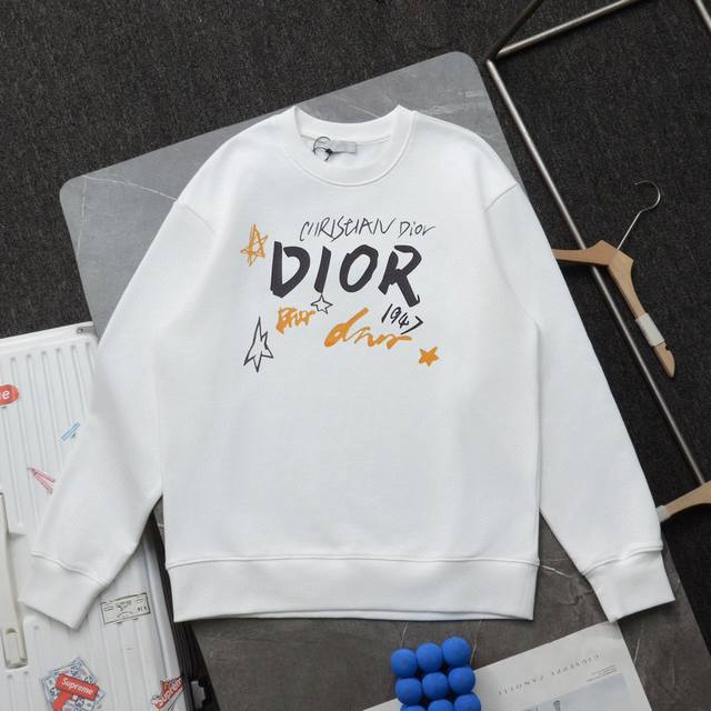 Dior 迪奥印花圆领毛圈卫衣 1:1对版面料420克毛圈高克重百分百纯棉 提前做过预缩水1×1双纱洗一辈子都不会变形的 男女同款 官网细节 涂鸦字母印花 三标