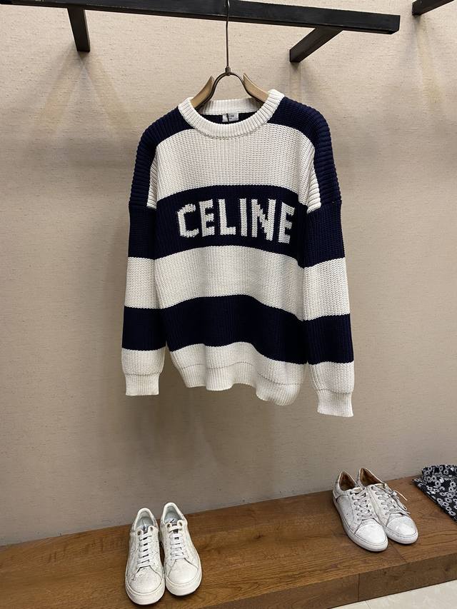 Celine、条纹毛衣 面料由百分之80羊毛具有良好的保暖性和弹性。羊毛毛衣柔软厚实，面料的纤维紧扣，能够很好地锁住温暖。此外，羊毛还具有一定的吸湿性，穿着时不