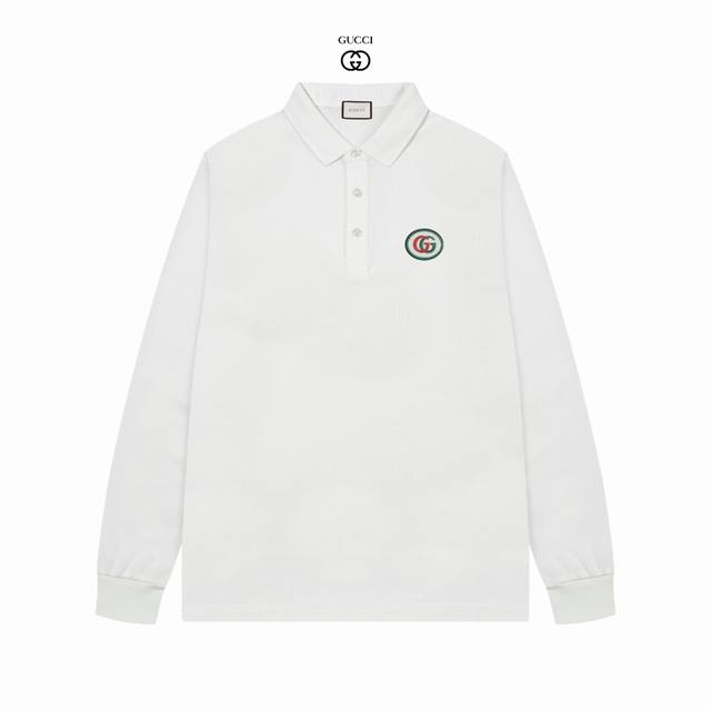 Gucci 古奇24新品发售男士高端珠地棉商务休闲长袖翻领polo衫，将轻熟优雅干练的路线发挥到极致，亦庄亦谐，胸前标志性logo属于灵魂式的点缀和延续，精致的