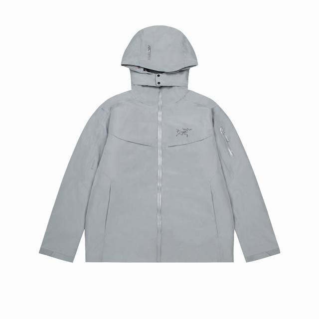 最高版本 Arcteryx 始祖鸟macai Jacket男女同款连帽滑雪服羽绒服 设计理念： 这款鸟家羽绒服俗称‘’买菜‘’ 本年度最具代表性的羽绒服 探索户