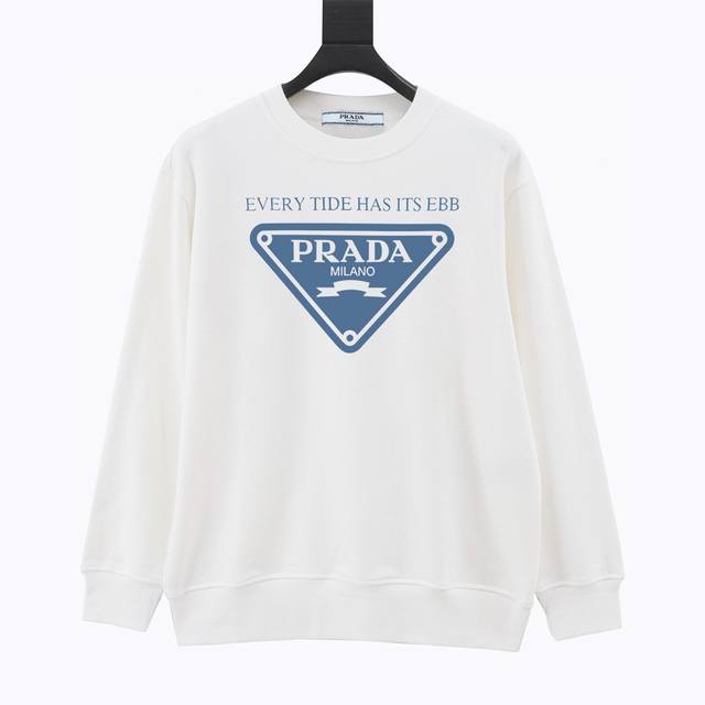 顶级版本 Prada 普拉达 2024Ss重磅logo印花工艺圆领卫衣 采用原板独家定制面料克重400克，面料用的是国产新疆优质棉纱，新疆棉花是国产棉花中公认的