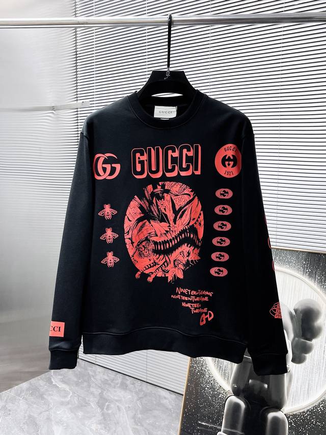 古奇 Gucci 2024Ss早秋新款 长袖 圆领 卫衣，高端版本！专柜定制面料 透气舒适度高，细节无可挑剔，品牌元素设计理念，体现高品质。手感细腻柔软！呈现休