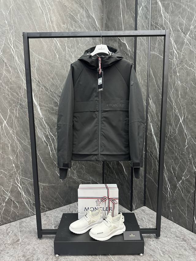 特级羽绒moncler黑标滑雪 渠道臻品 代工厂出口级别订单货品.品相完美.20024秋冬 Grenoble压胶滑雪羽绒服 彰显造型气质的不朽传奇.极致款的休闲