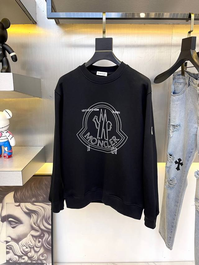 Moncler 蒙口 24Ss新款潮流经典卫衣，精致裁剪，高品质工艺！采用定织定染纯棉面料420克左右纯棉卫衣面料！图案进口数码印花工艺，耐穿耐洗久穿不变型，微