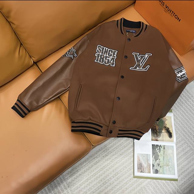 路易威登louis Vuitton 23Ss秋冬款 Lv藤原浩联名太阳花 刺绣毛呢棒球服夹克外套。 面料颜色成分一比一的还原！面料成分有%65的羊毛，袖子用的澳