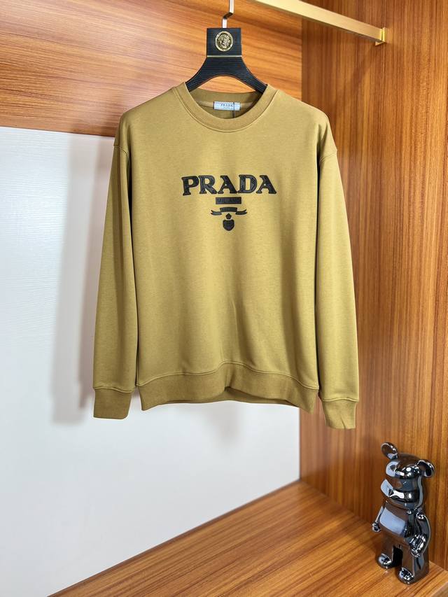 Prada 普拉达 2025秋冬新品 三标齐全 重配立体滴胶工艺 380G情侣款圆领纯棉卫衣 好货不用过多介绍 看细节 专柜码数 M-Xxxl 175 140建