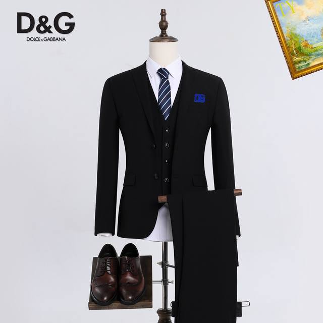 D&G 2024Ss 高品质原单新款男士两件套西装套装 官网同步原单高端西装外套 ！高精度重磅工艺！ 非常显休闲帅气，全进口材质 面料采纯棉面料 高端版本 做工