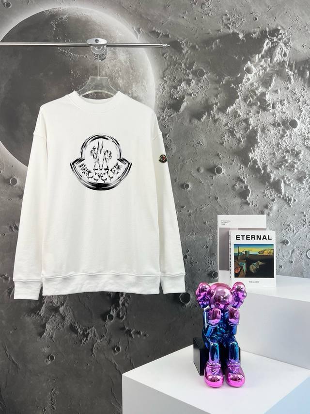 Moncler 蒙口 时尚圆领卫衣 随意搭配各种都是妥妥的帅气 贴身舒适！定制加厚400克毛圈卫衣面料，手感摸起来特别细腻柔中带点筋骨 搭配数码印花图案且非常的